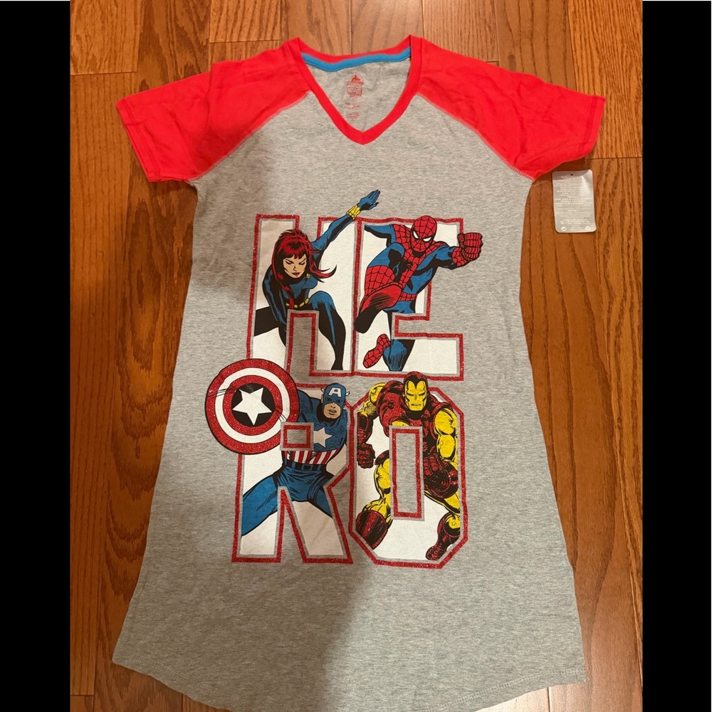 Disney store marvel nightshirt XS/S new with a tag